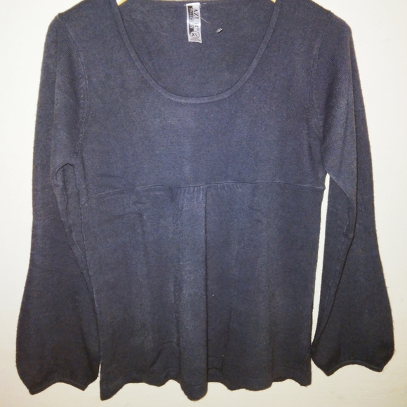 Azur collection's bell sleeve lightweight sweater NWOT - Picture 12 of 12